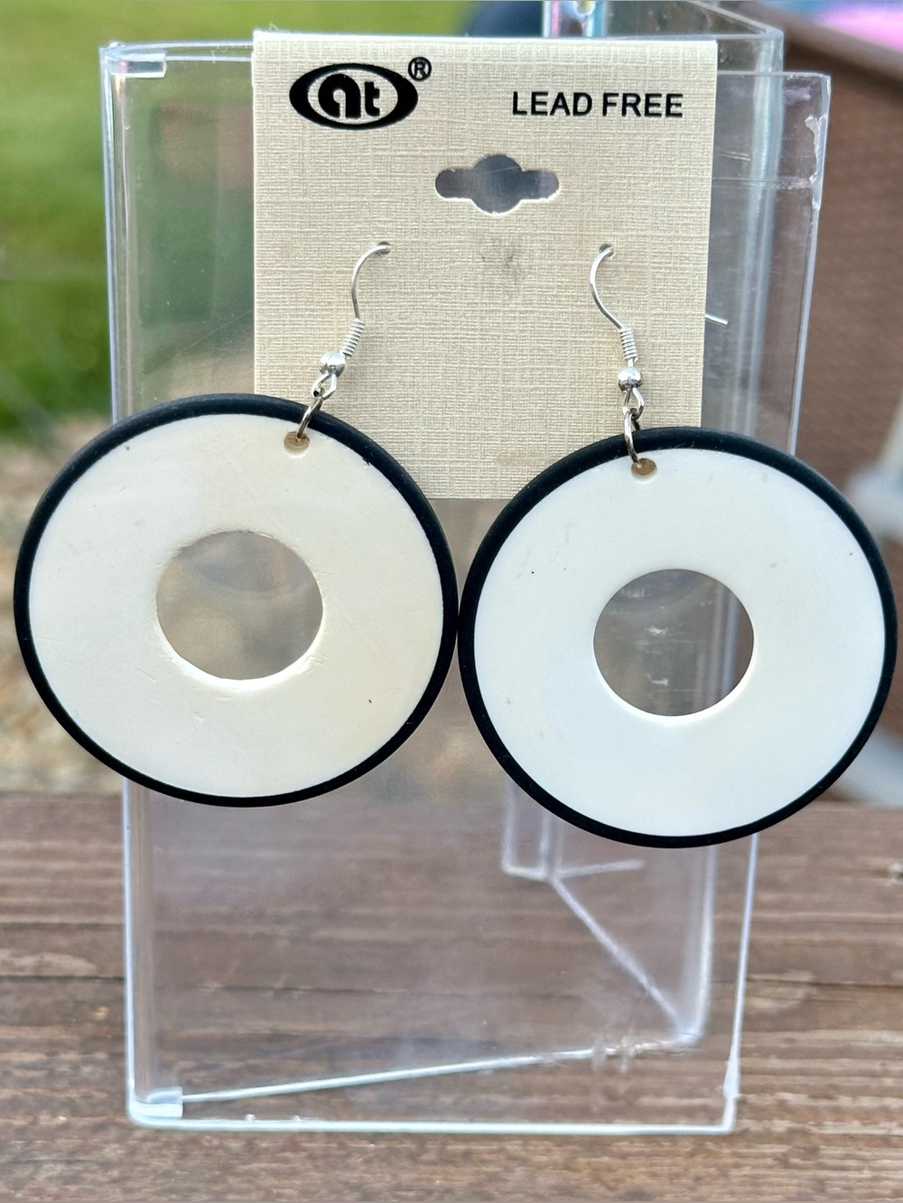 Retro Round Cutout Dangle Earrings - Vintage